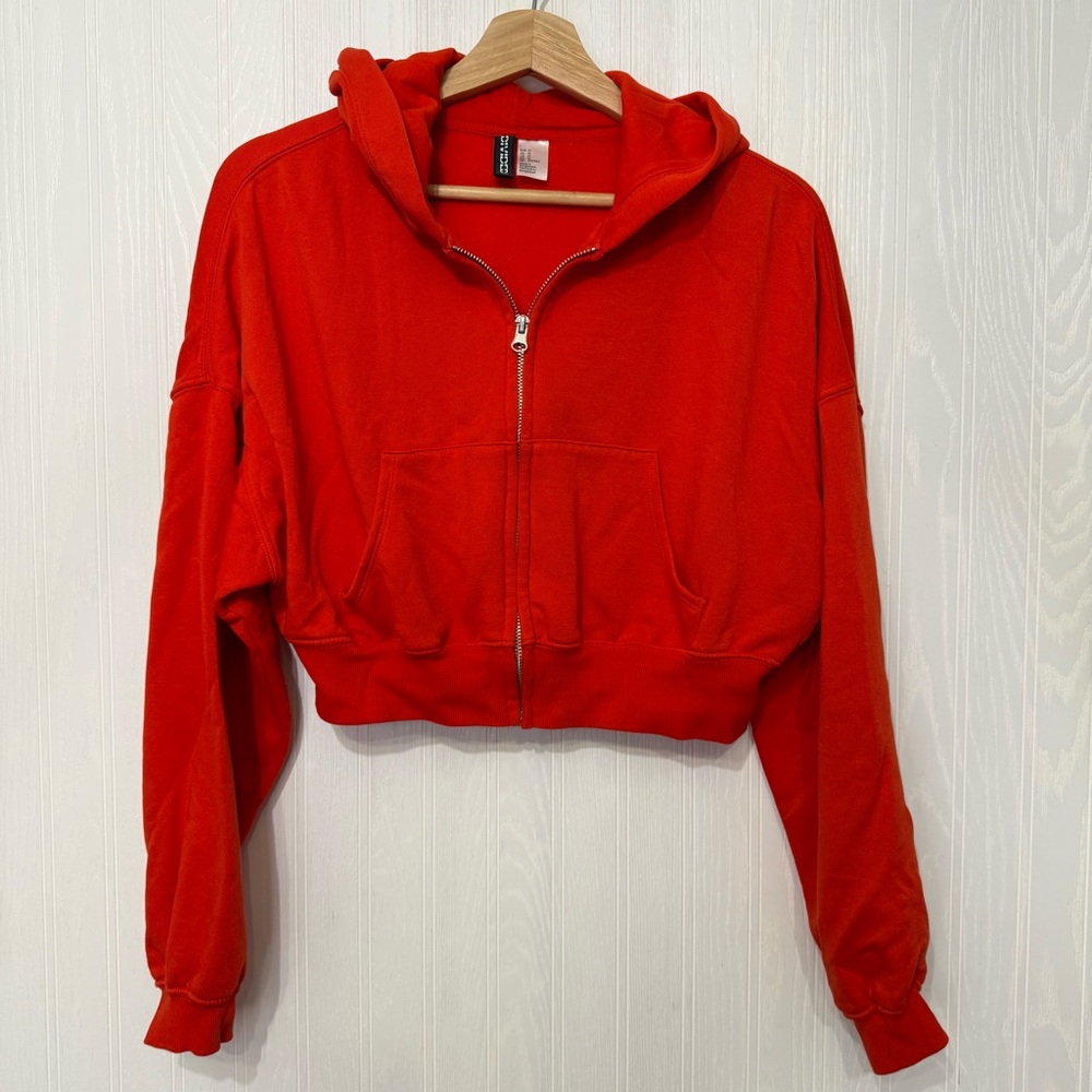 Divided H & M Cropped zip up orange sweatshirt hoodie jacket size M